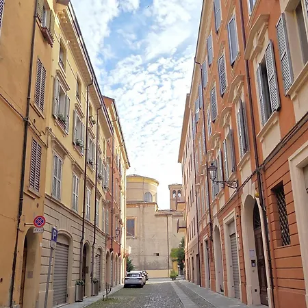 Modena Centro Storico - Ascensore & Pass Ztl *