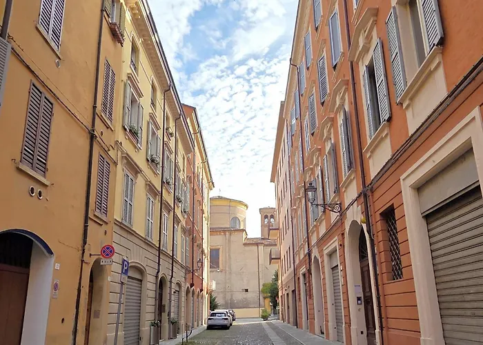 Modena Centro Storico - Ascensore & Pass Ztl *